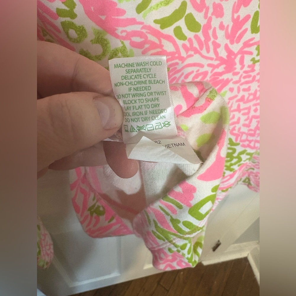 Lilly Pulitzer UPF 50+ Captain Popover – Size Small | Pink Sunset “Home Slice” - Picture 11 of 11